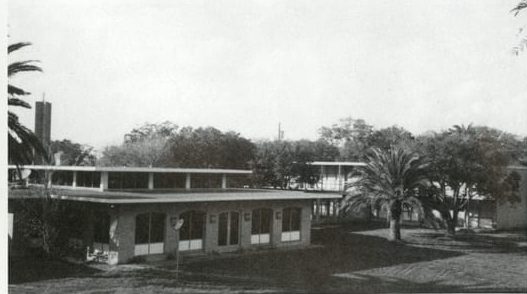 Smelser, Miller, McMillan and Moody Dormitories (Juntos 2001)
